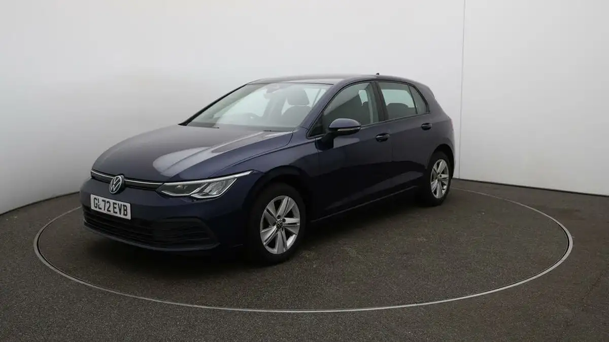2022-volkswagen-golf-15-tsi-life-130ps-hatchback-big-3