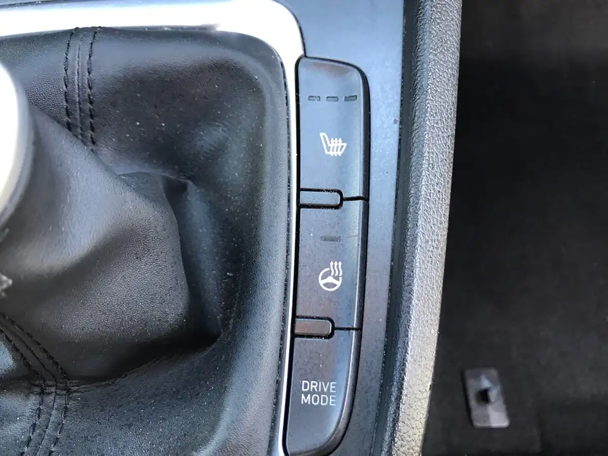2022-hyundai-kona-10-t-gdi-premium-big-17