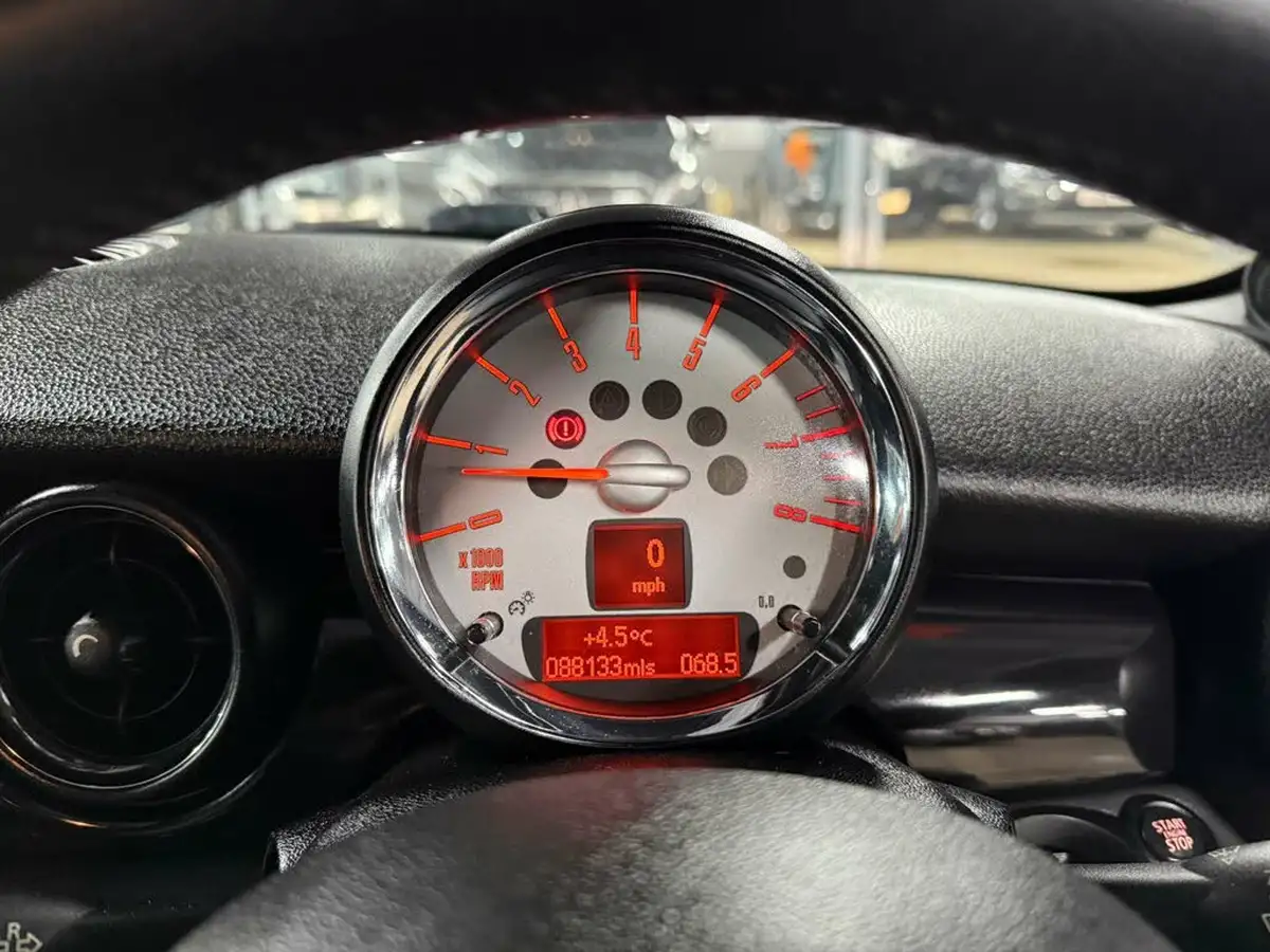 2008-mini-cooper-16-cooper-jcw-211bhp-hatchback-3d-big-25
