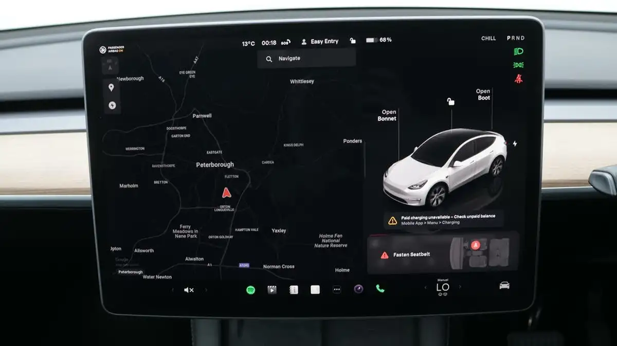 2022-tesla-model-y-e-long-range-big-11