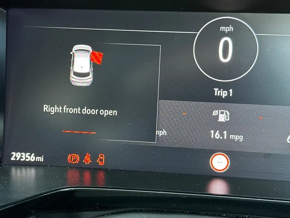 2022-vauxhall-grandland-12-elite-big-18