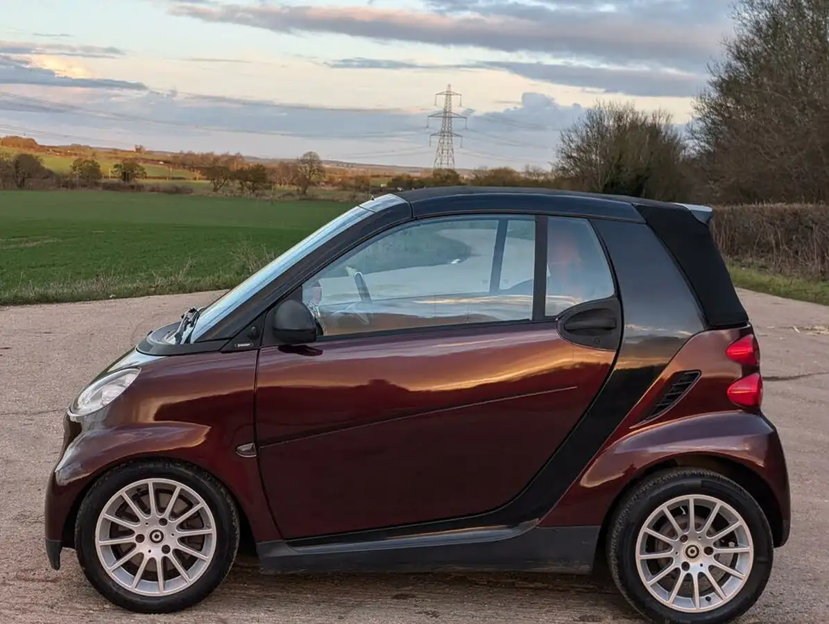 2009-smart-fortwo-10-passion-71bhp-cabriolet-big-3