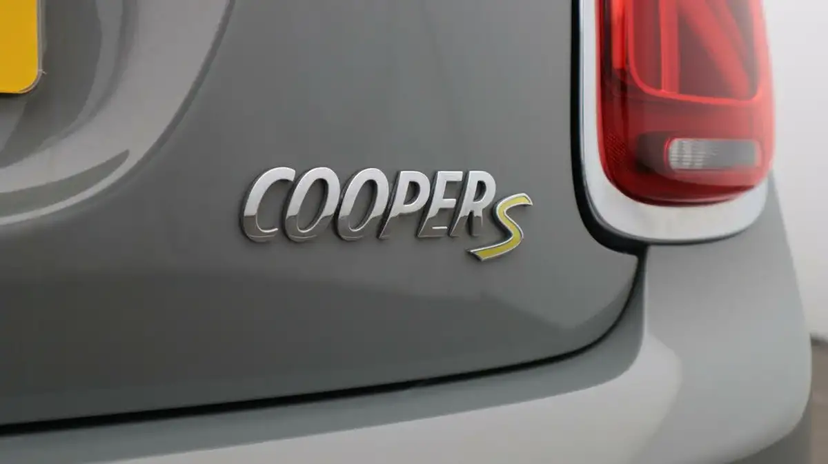 2022-mini-cooper-e-cooper-s-2-big-22