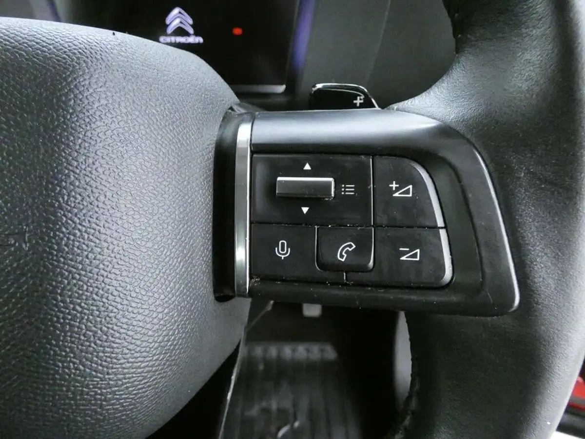 2021-citroen-c4-12-puretech-sense-plus-eat8-big-13