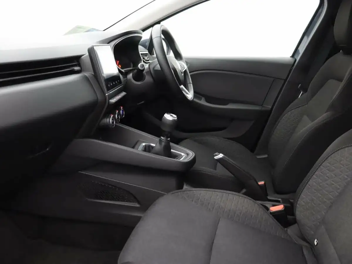2021-renault-clio-10-sce-play-65ps-big-20