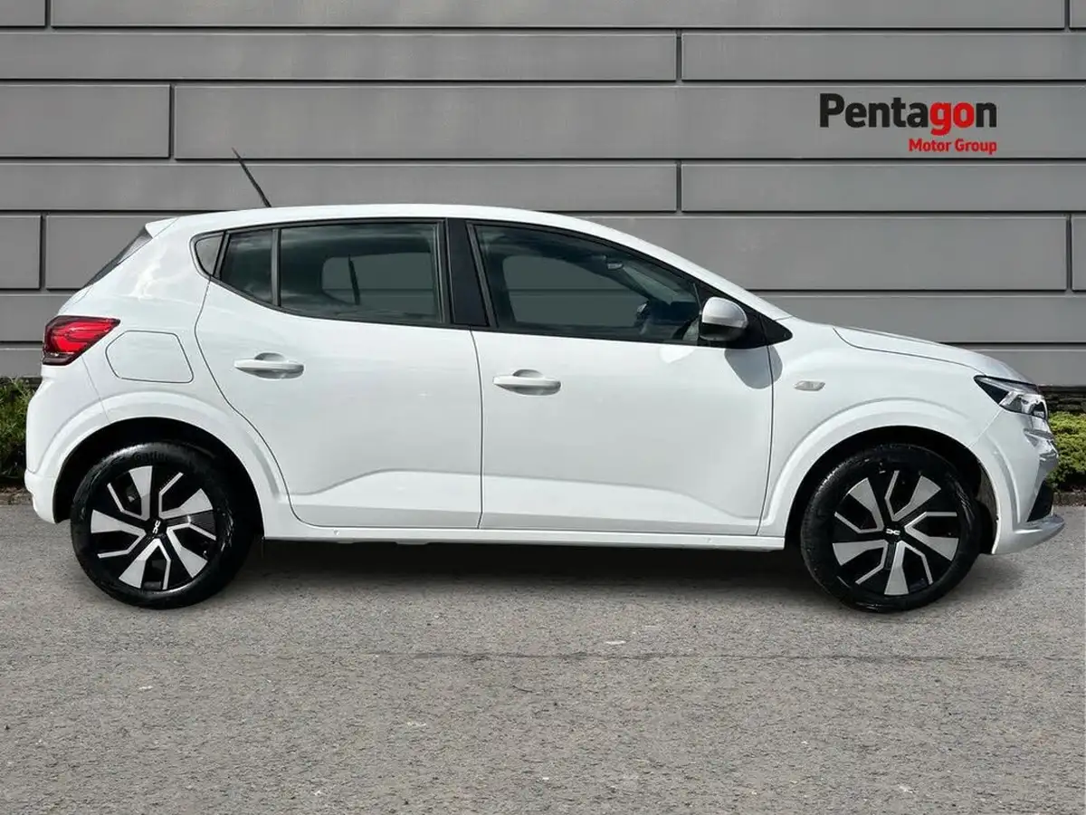 2024-dacia-sandero-10-tce-expression-90bhp-big-10