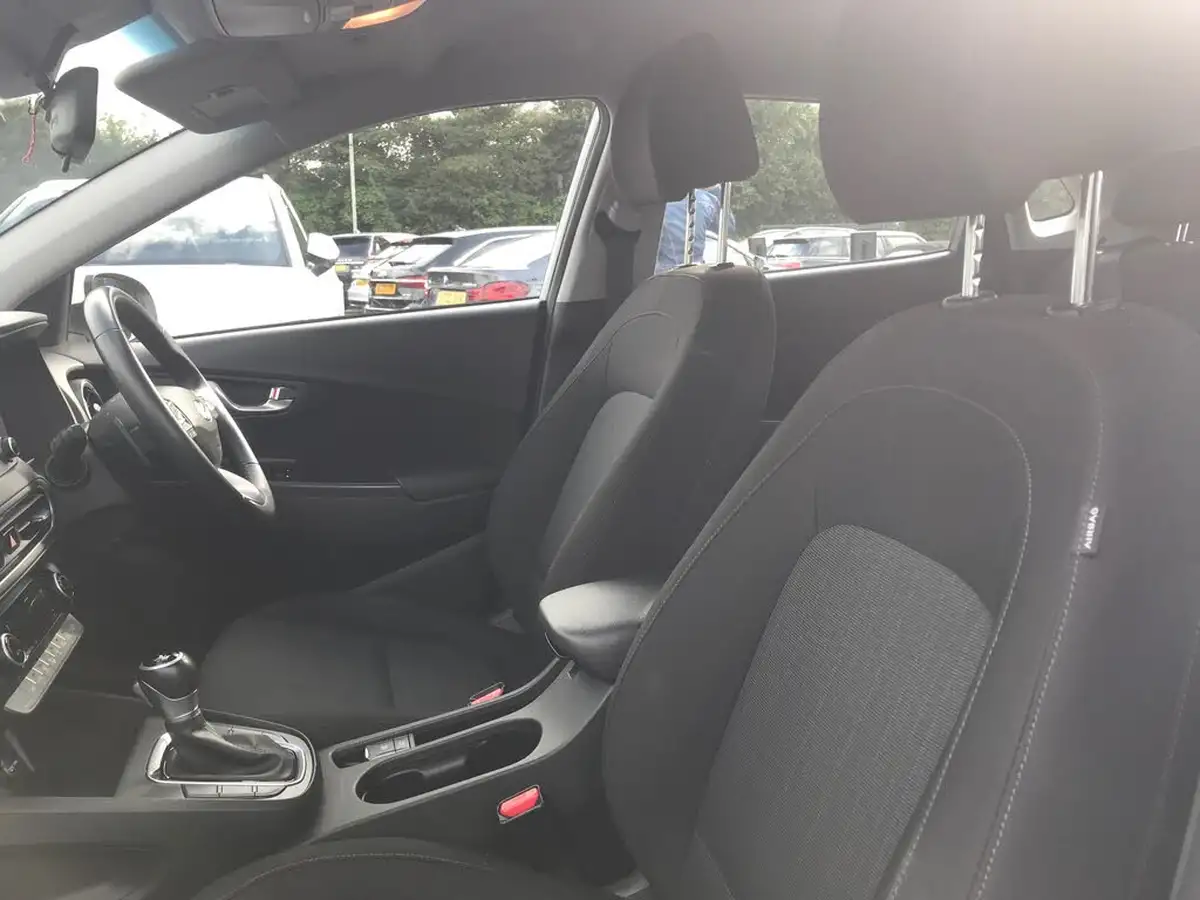 2021-hyundai-kona-16-gdi-se-connect-big-5