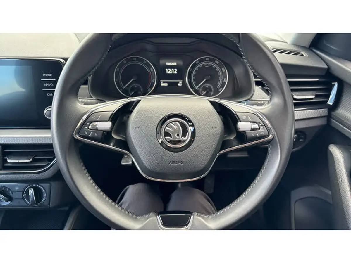 2021-skoda-kamiq-10-tsi-se-95ps-big-9