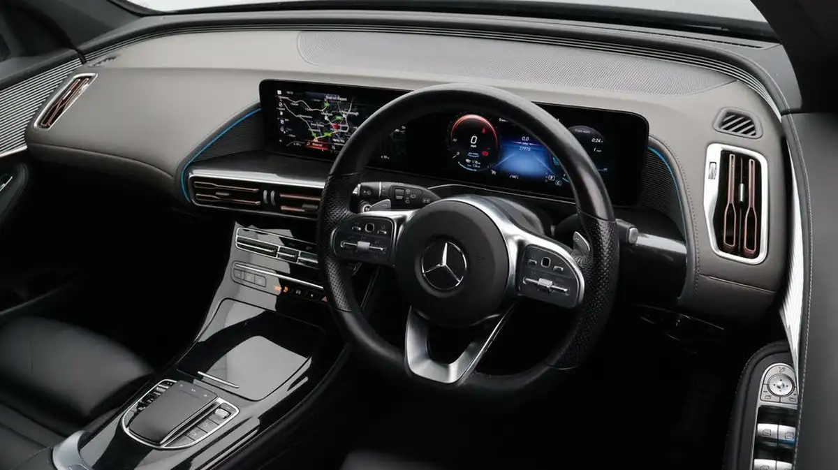 2022-mercedes-benz-eqc-e-eqc-400-amg-line-big-9