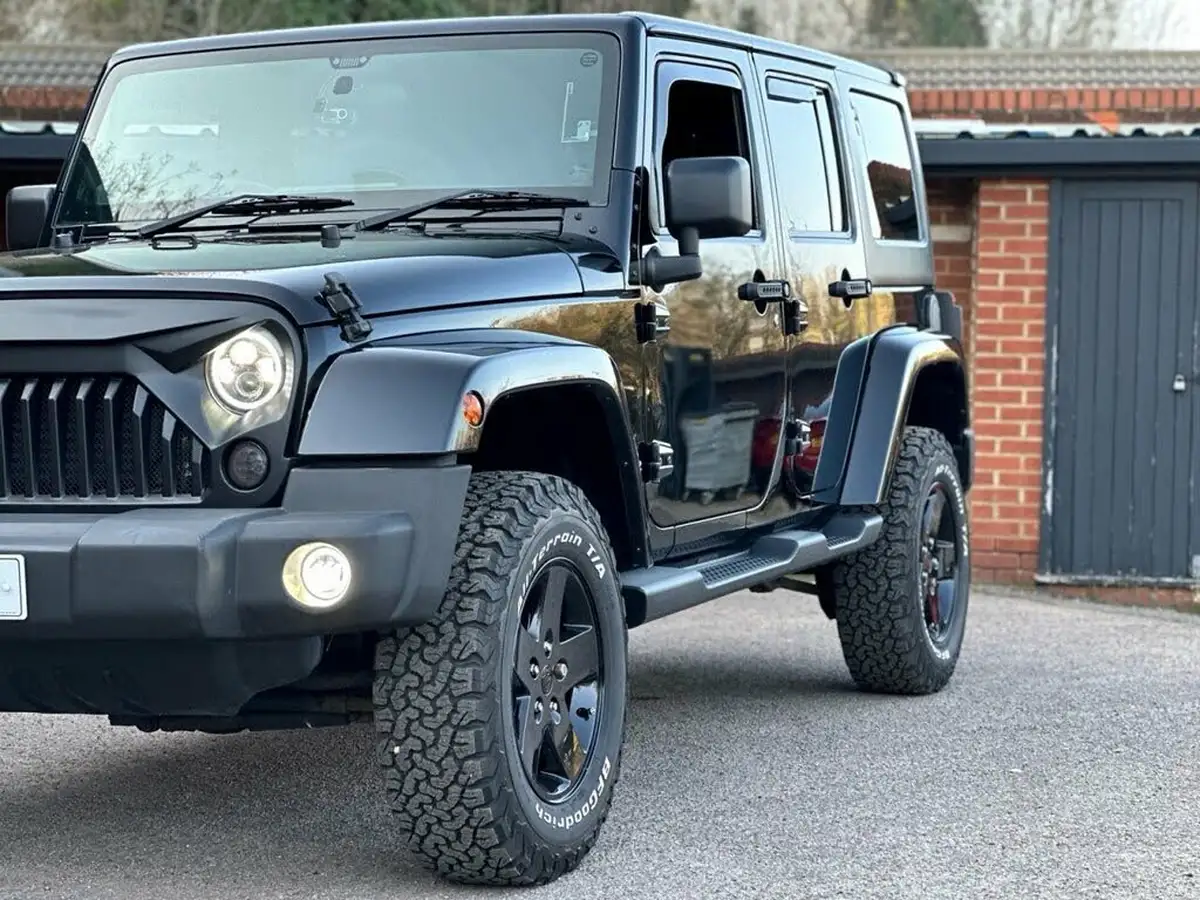 2012-jeep-wrangler-28crd-sahara-5d-auto-big-42