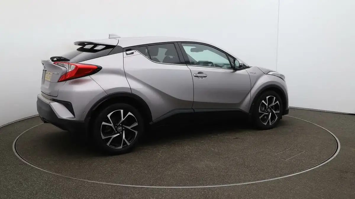 2019-toyota-c-hr-18-vvt-i-design-big-49