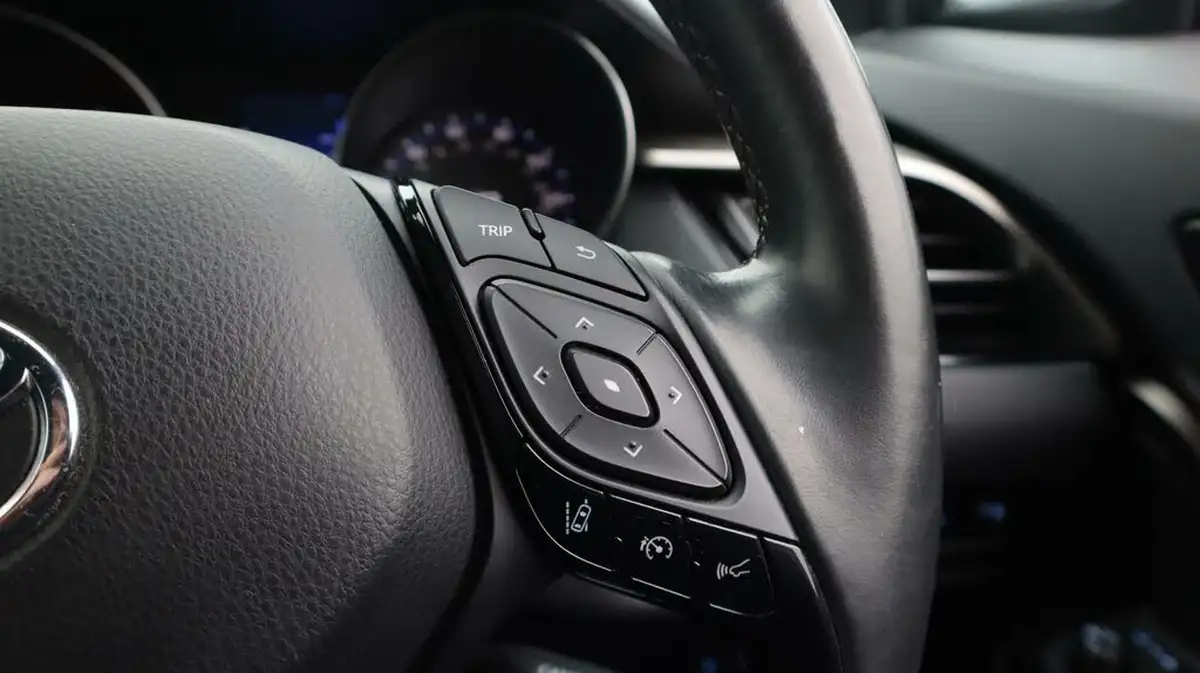 2019-toyota-c-hr-18-vvt-i-design-big-25