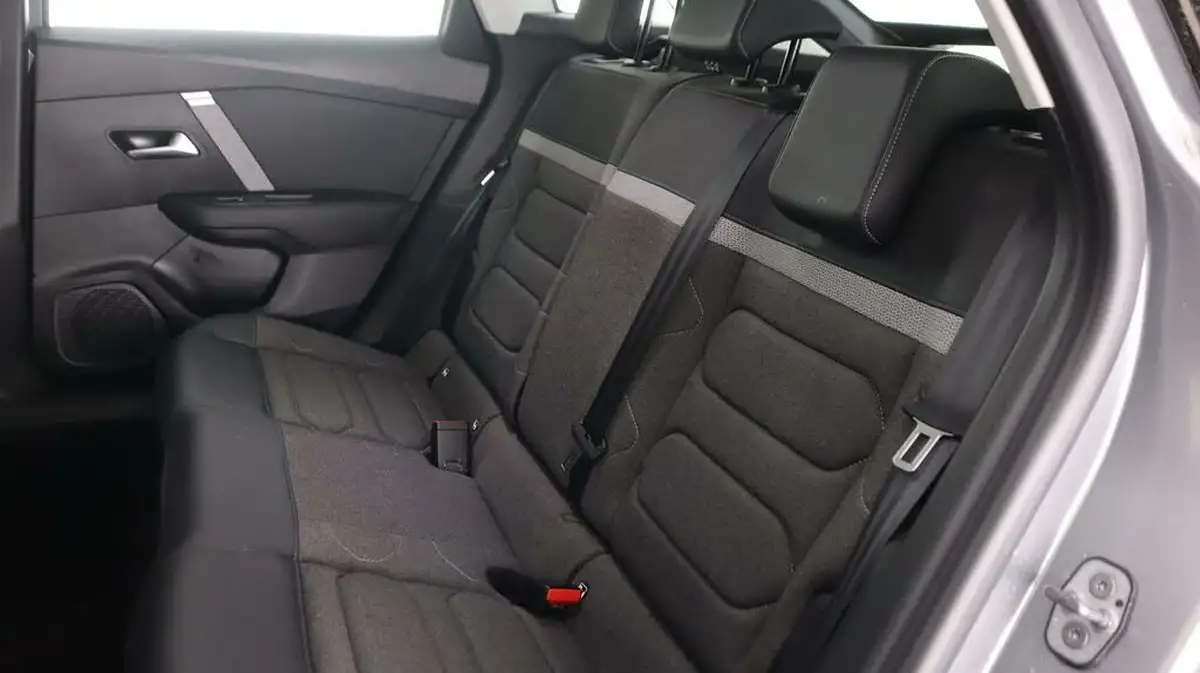 2021-citroen-c4-12-puretech-sense-plus-big-16