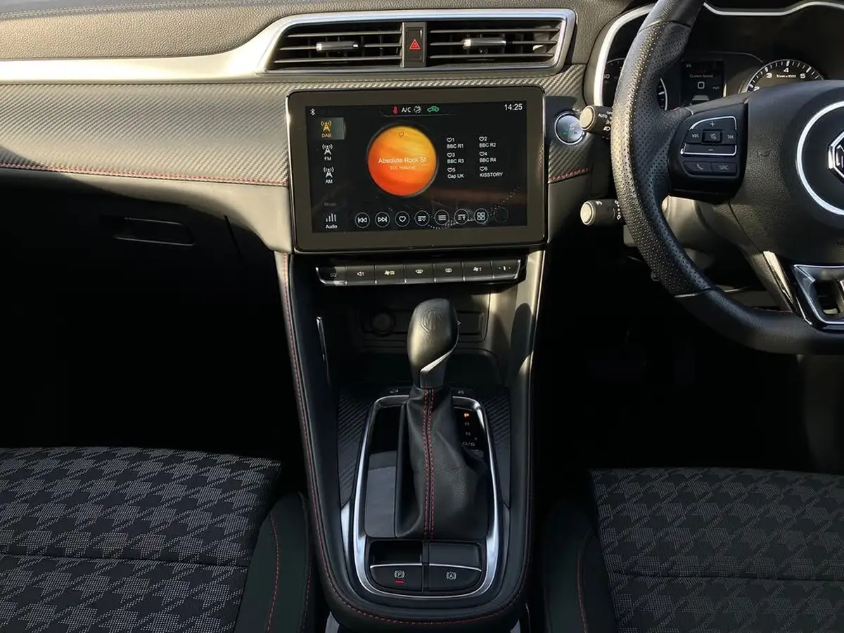 2021-mg-zs-suv-10t-gdi-excite-big-16