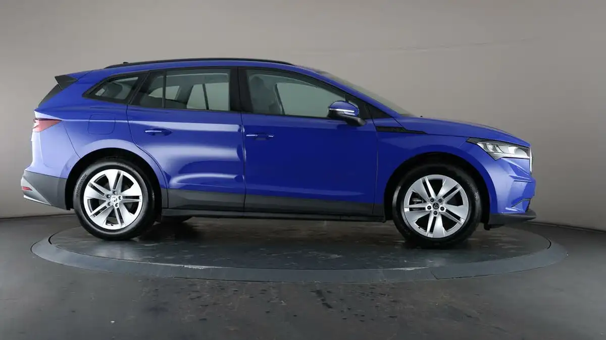 2022-skoda-enyaq-e-60-big-58