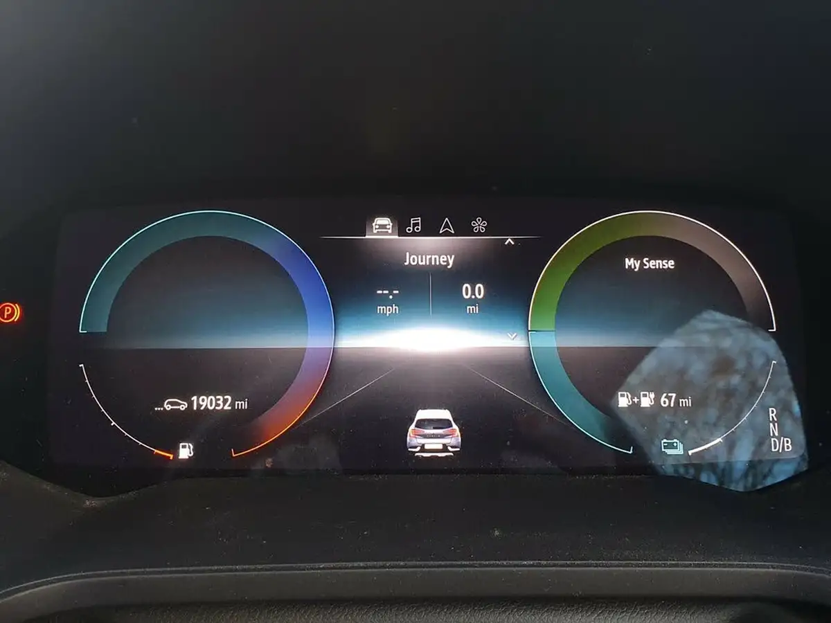 2021-renault-captur-16-rs-line-160ps-phev-big-18