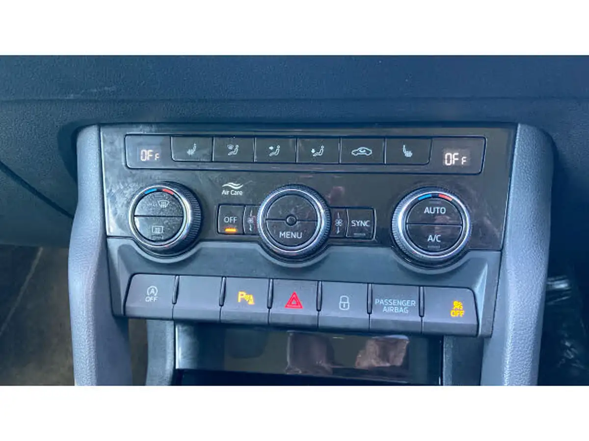 2021-skoda-karoq-15-tsi-se-l-big-22