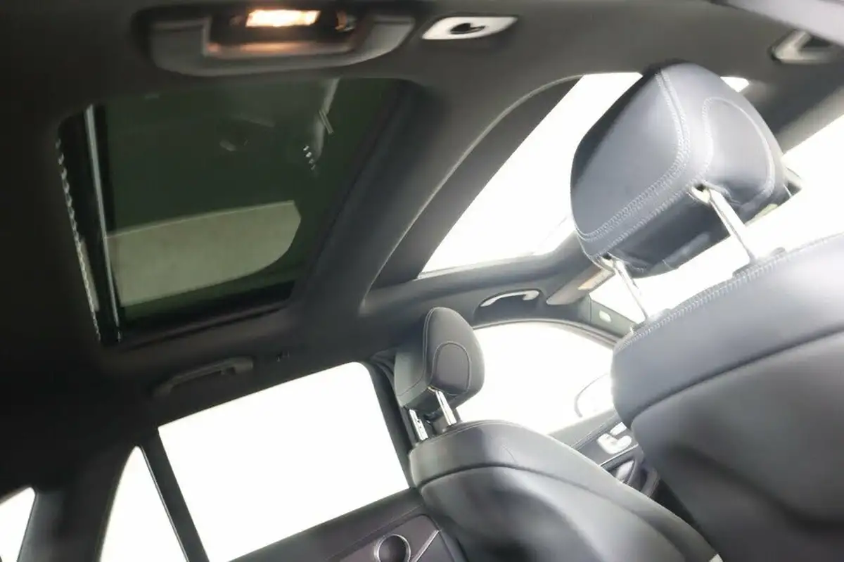 2021-mercedes-benz-glc-class-20d-glc300d-amg-line-premium-plus-245ps-station-wagon-5d-big-51