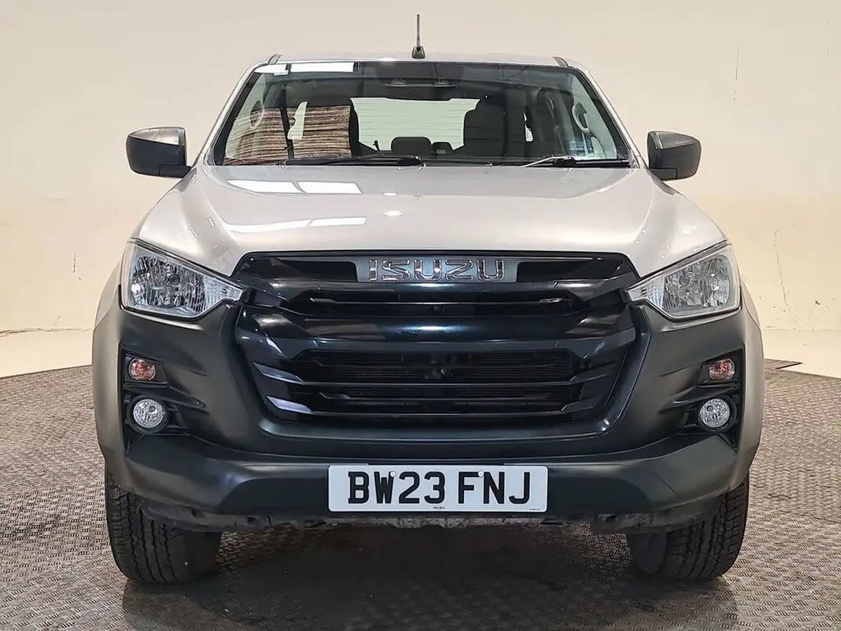 2023-isuzu-d-max-19td-utility-4x4-double-rear-differential-lock-big-1
