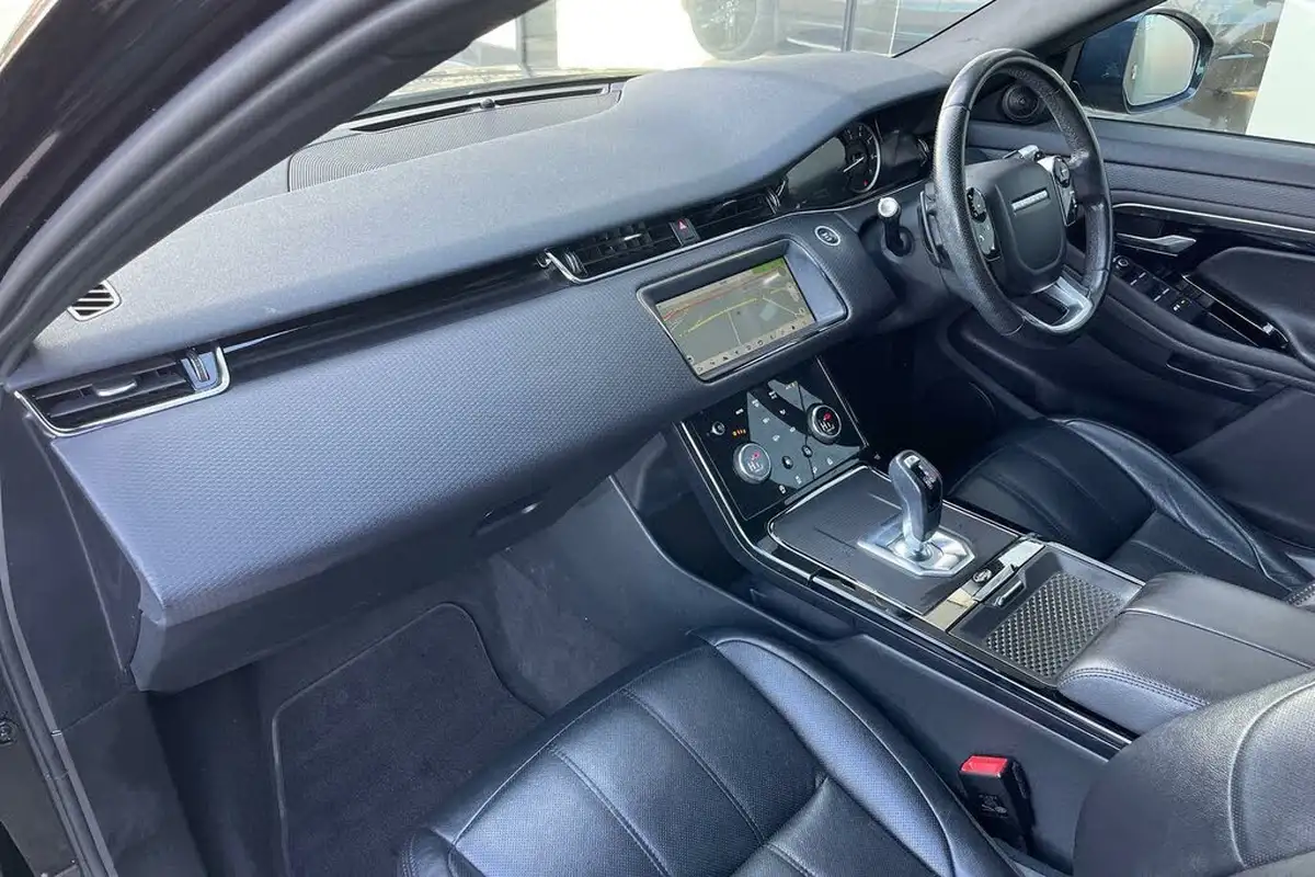 2020-land-rover-range-rover-evoque-20-p200-r-dynamic-s-200bhp-big-29