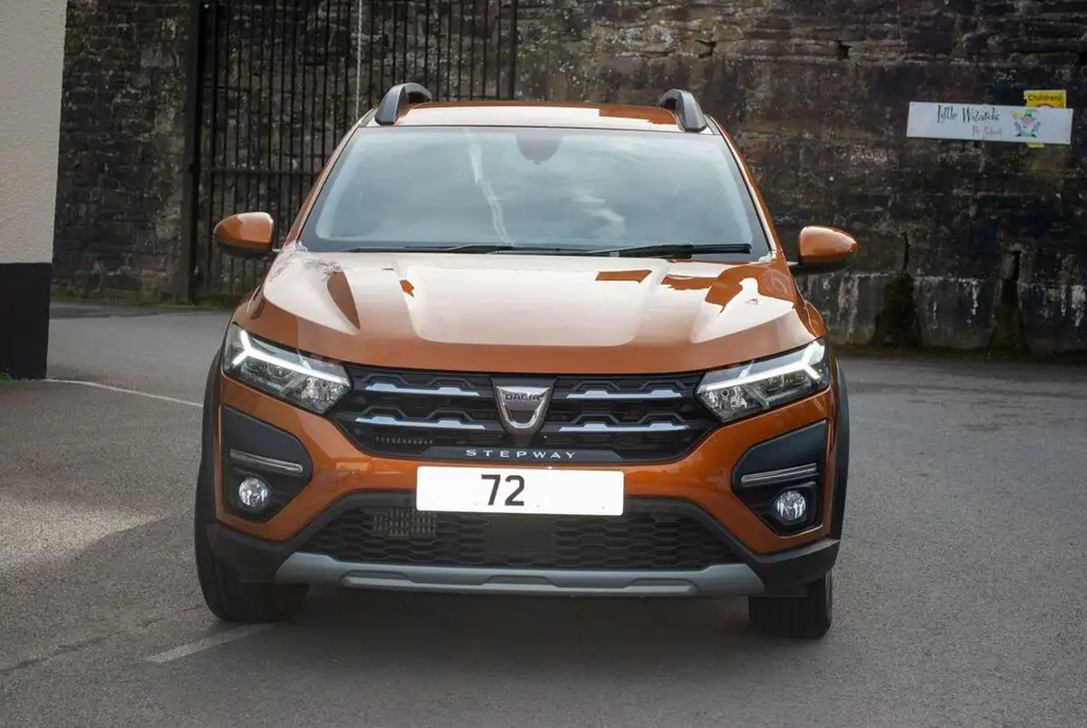 2022-dacia-sandero-stepway-10-tce-comfort-100bhp-bi-fuel-big-8