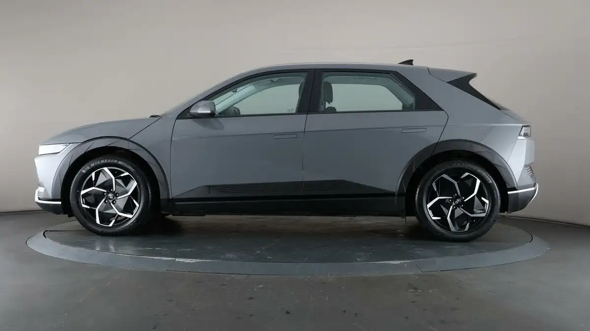 2022-hyundai-ioniq-5-e-se-connect-big-34