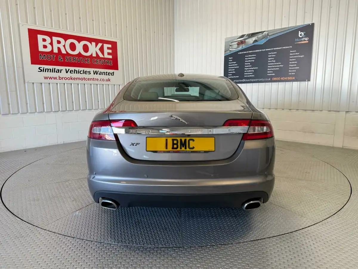 2010-jaguar-xf-30td-premium-luxury-big-5