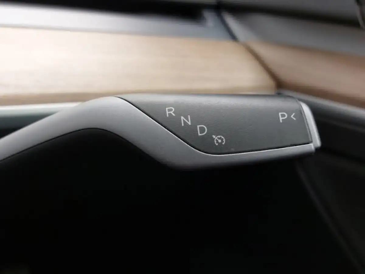2021-tesla-model-3-e-long-range-awd-big-18