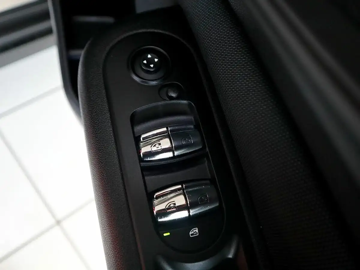 2020-mini-clubman-15-cooper-classic-big-20
