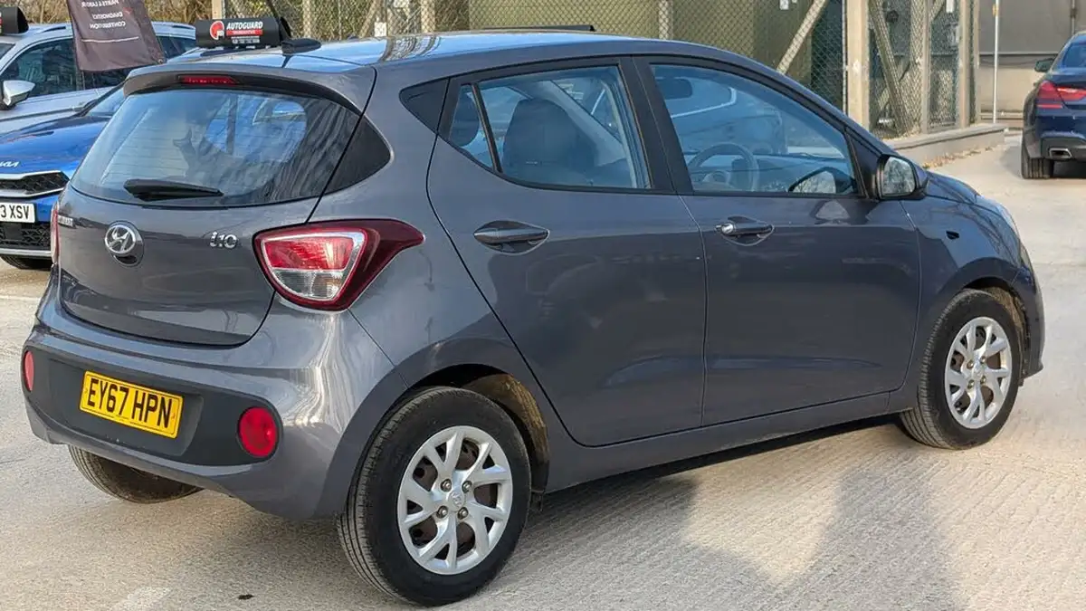 2017-hyundai-i10-10-se-big-5