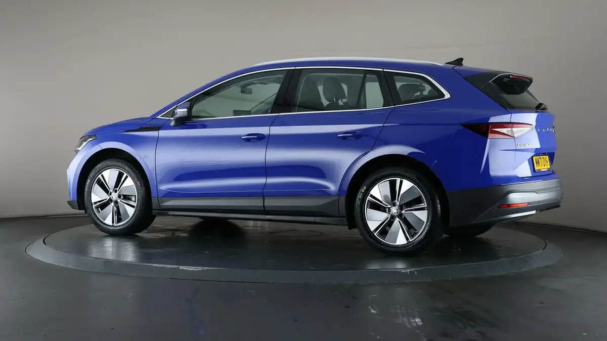 2022-skoda-enyaq-e-80-82-kwh-big-72