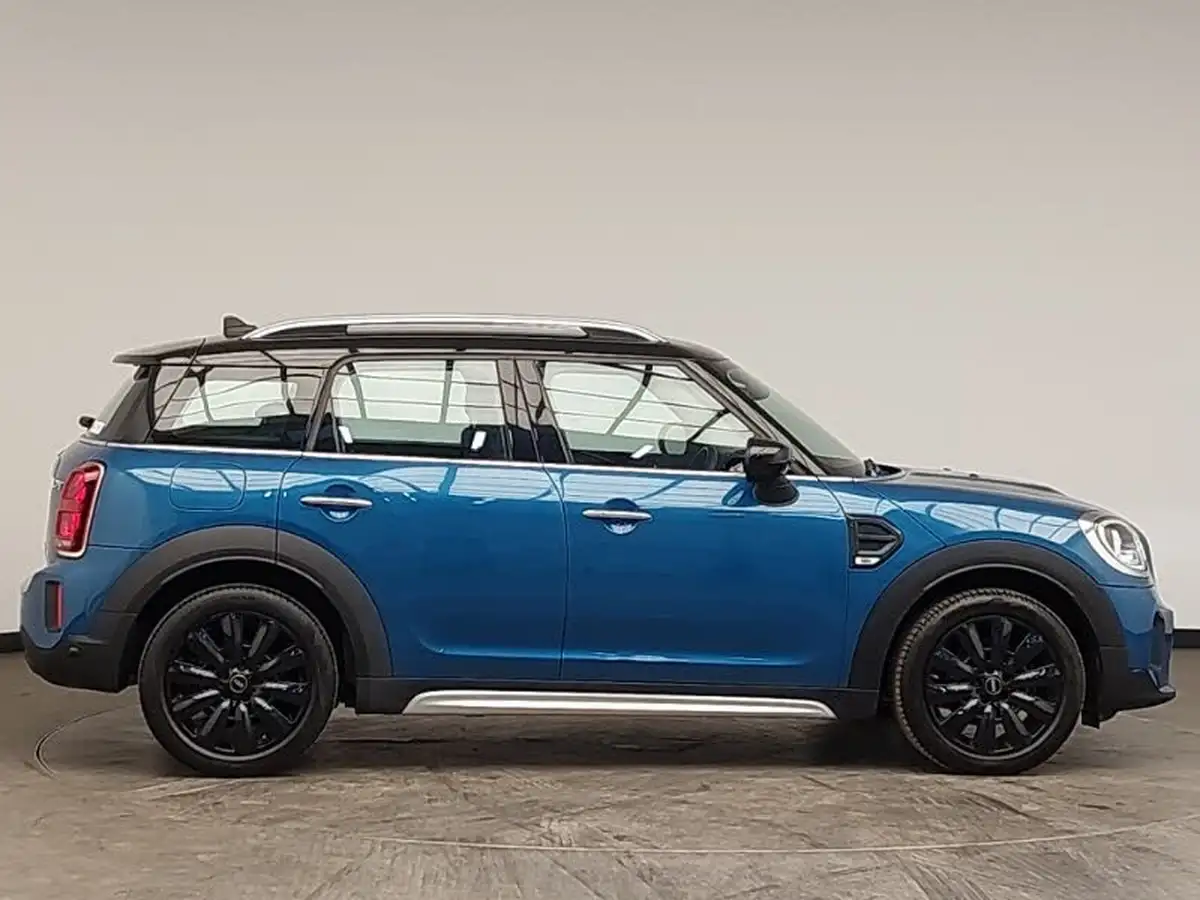2021-mini-countryman-15-cooper-classic-comfort-auto-big-2