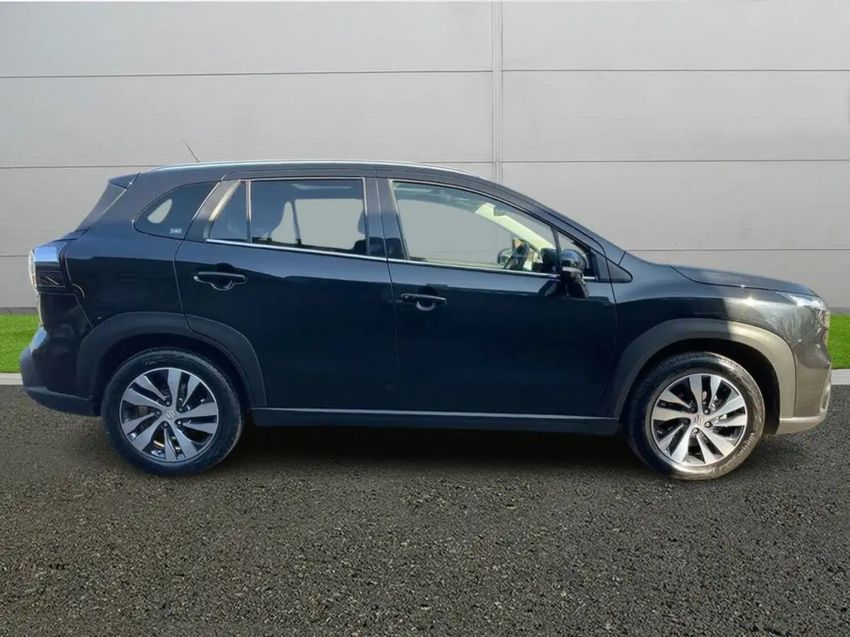 2022-suzuki-s-cross-15-ultra-big-7