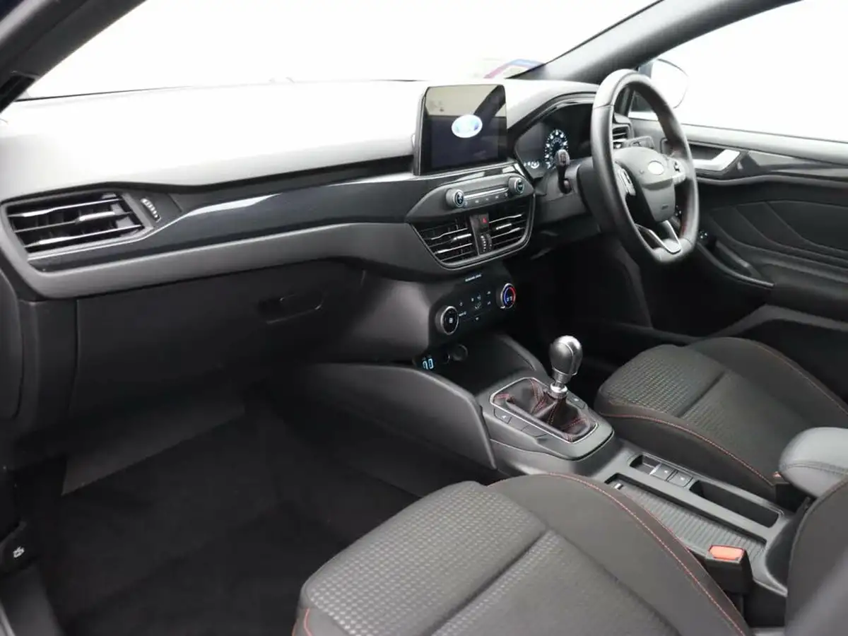 2021-ford-focus-15-st-line-edition-hatchback-big-10
