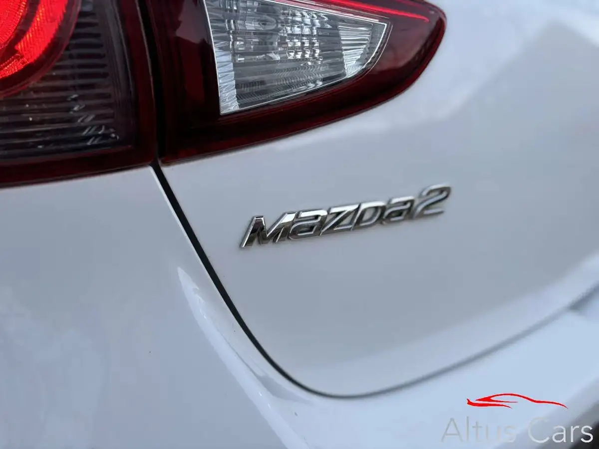 2019-mazda-mazda2-15-se-l-nav-auto-big-6