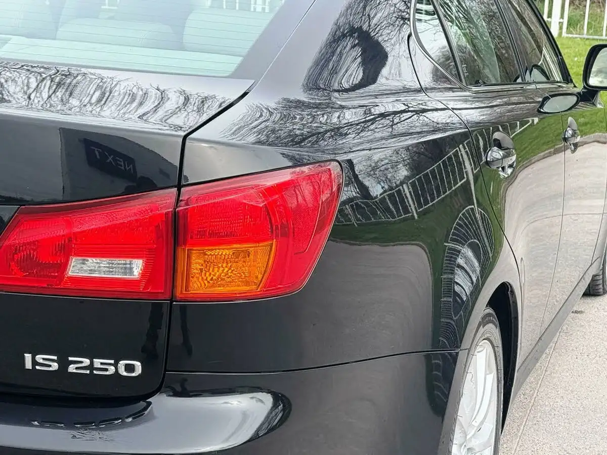 2006-lexus-is-250-25-se-l-auto-big-13