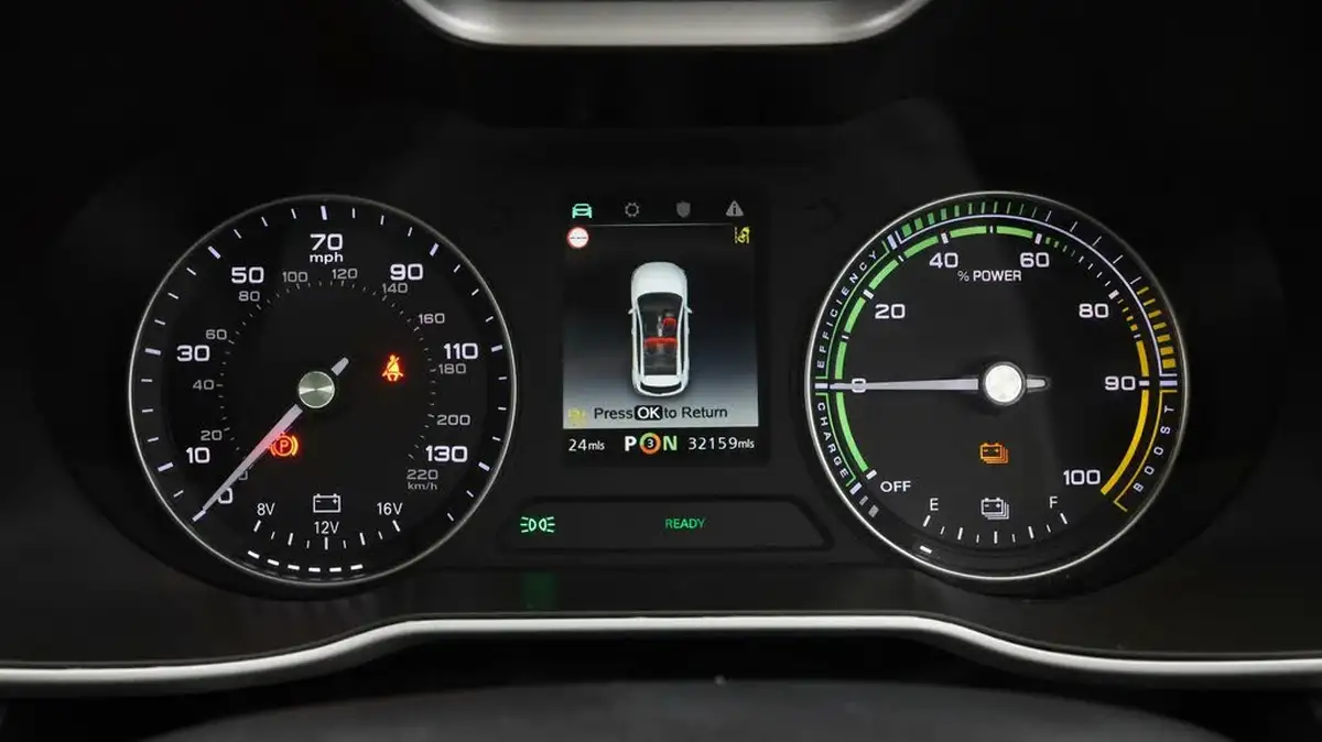 2020-mg-zs-suv-e-exclusive-ev-big-9