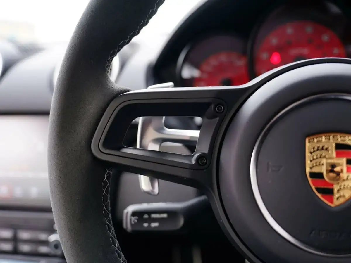 2023-porsche-cayman-718-40-cayman-gt4-pdk-big-40