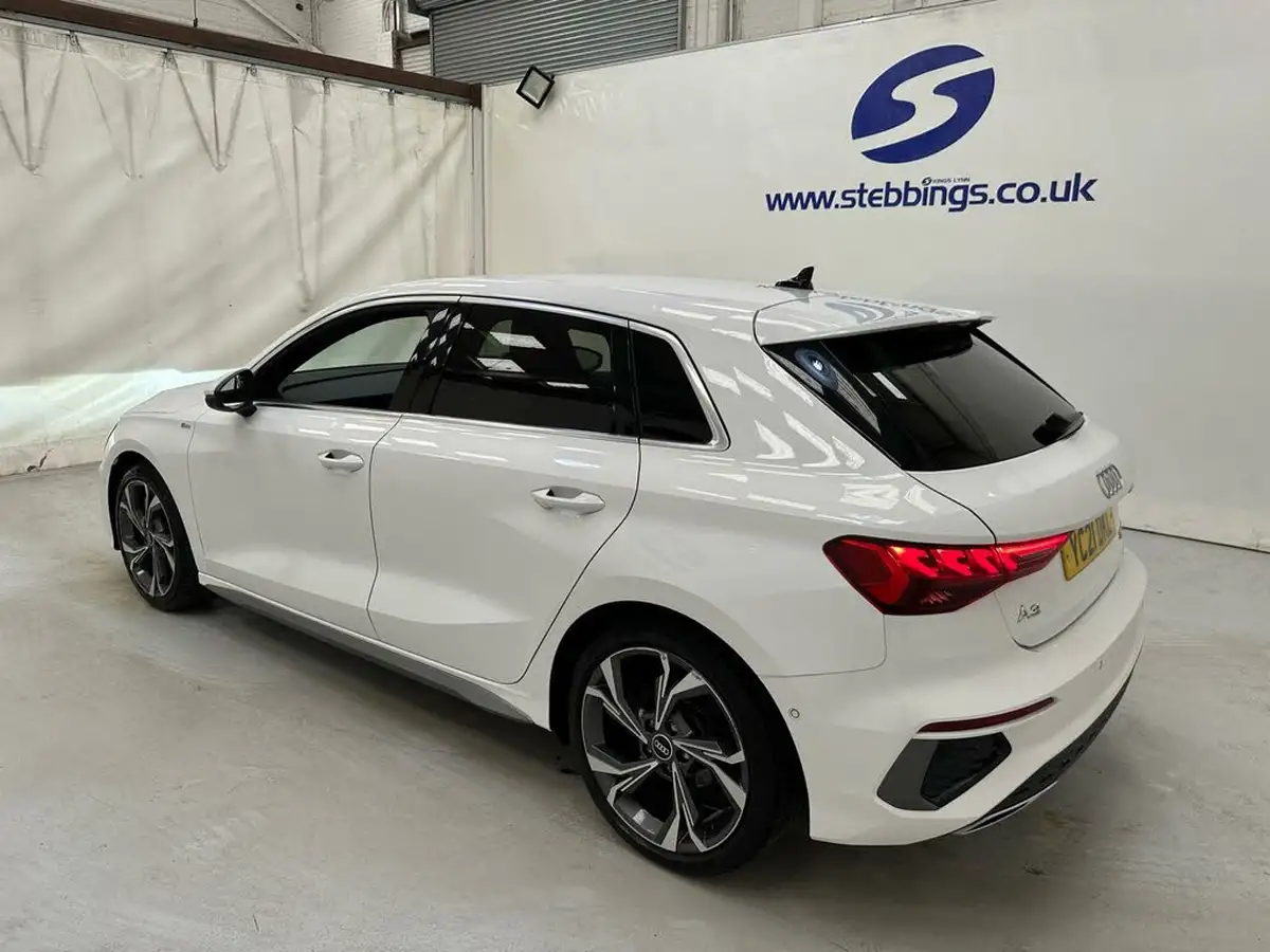 2021-audi-a3-15-35-tfsi-s-line-sportback-5d-tronic-big-4