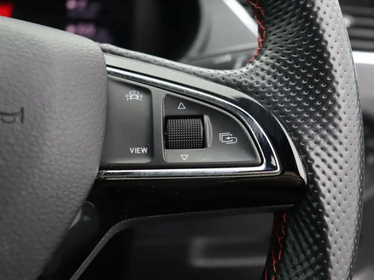 2020-skoda-octavia-20-tsi-vrs-hatchback-dsg-big-31