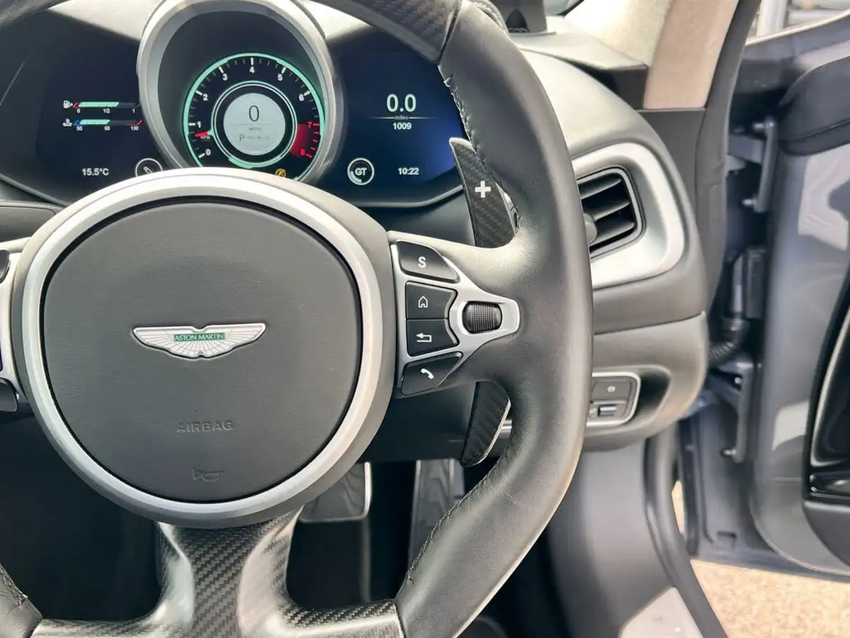 2021-aston-martin-dbs-52-v12-superleggera-big-14