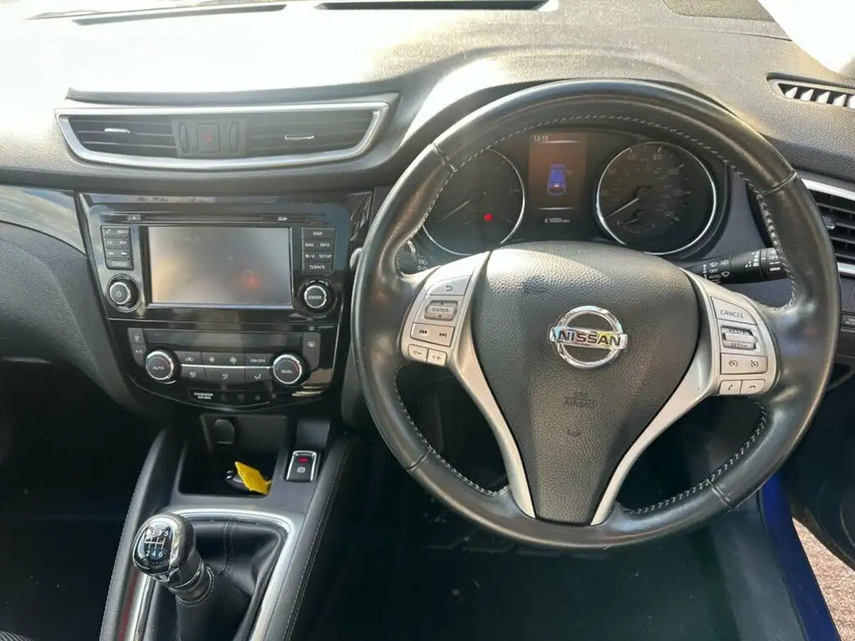 2014-nissan-qashqai-15dci-acenta-premium-big-7