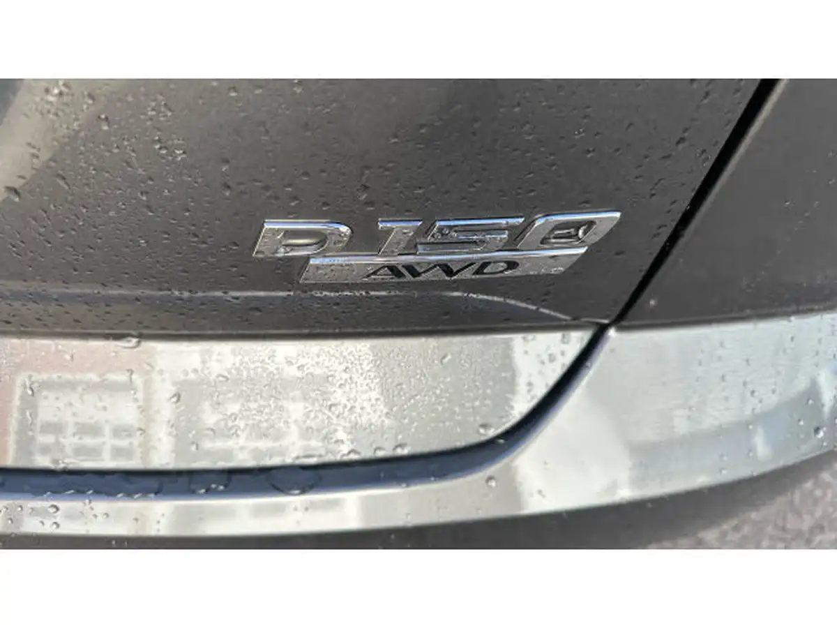 2020-jaguar-e-pace-20-i4d-chequered-flag-150ps-big-36