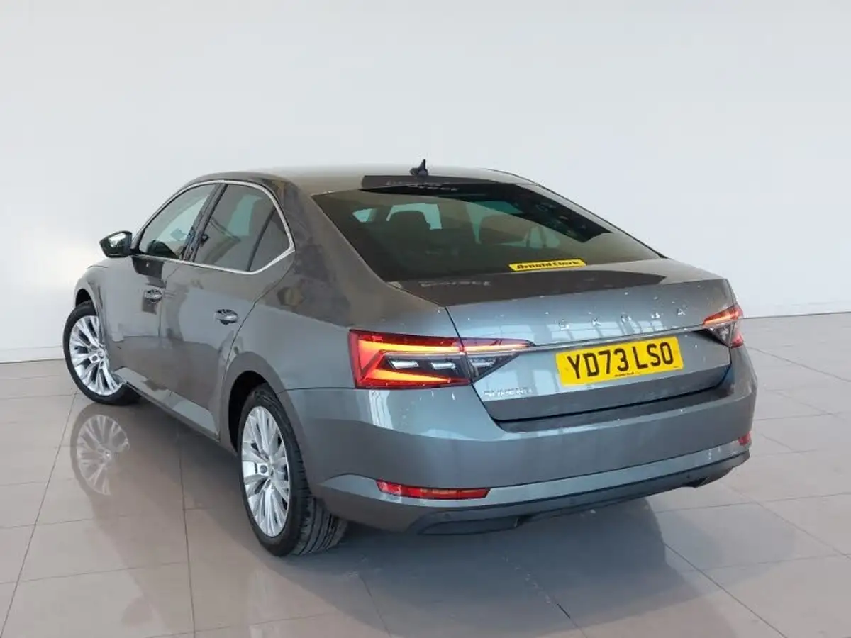 2023-skoda-superb-20-tsi-se-l-hatchback-big-1