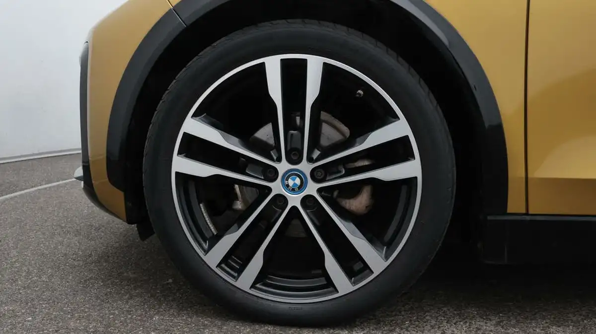 2021-bmw-i3-e-120-ah-big-18