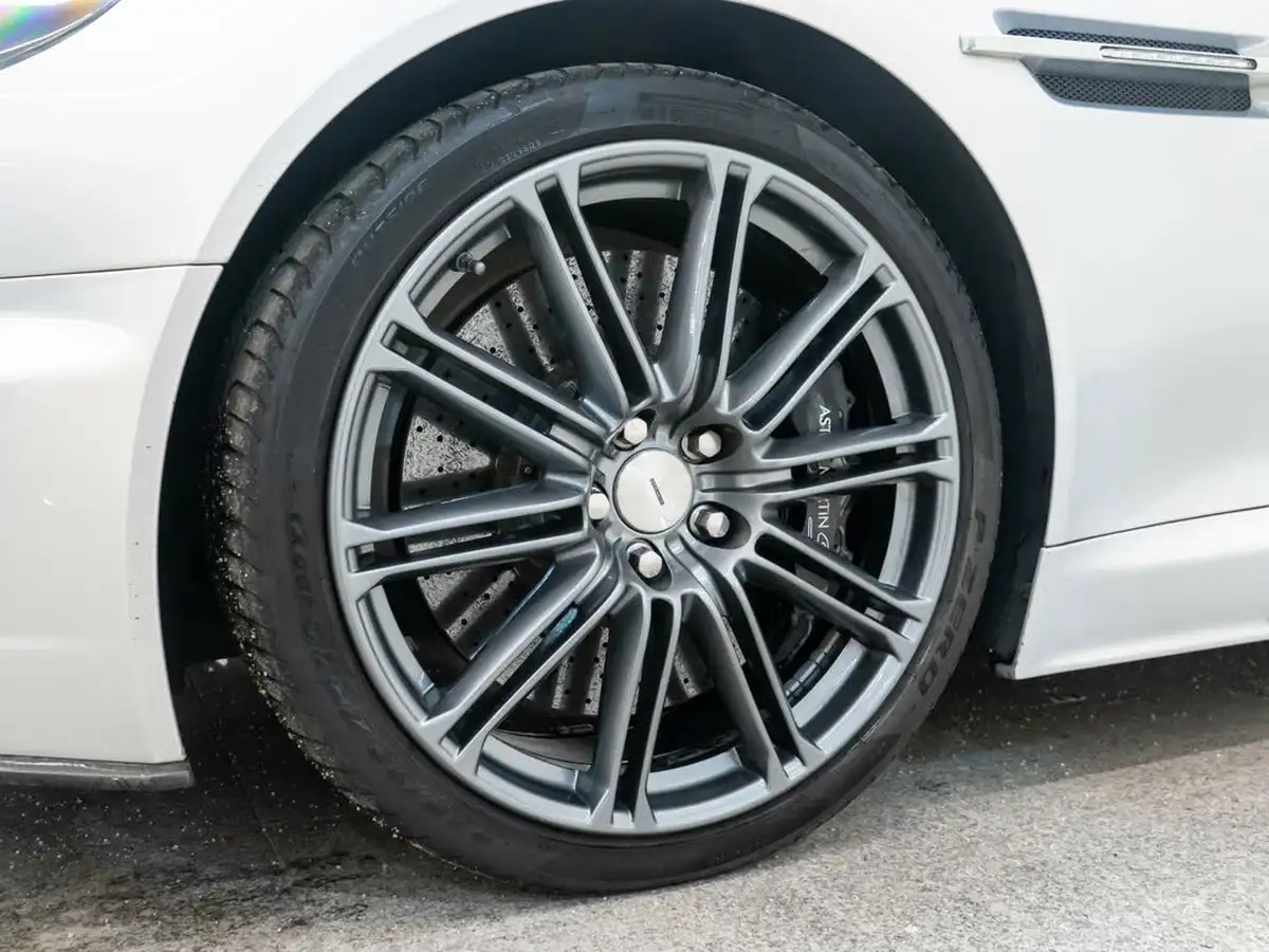 2009-aston-martin-dbs-60-touchtronic-big-17