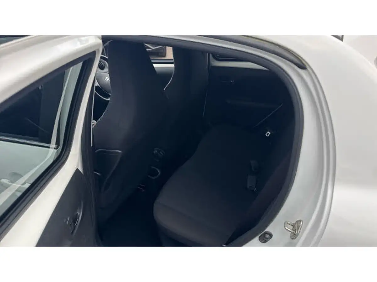 2021-citroen-c1-10-vti-shine-5d-big-15