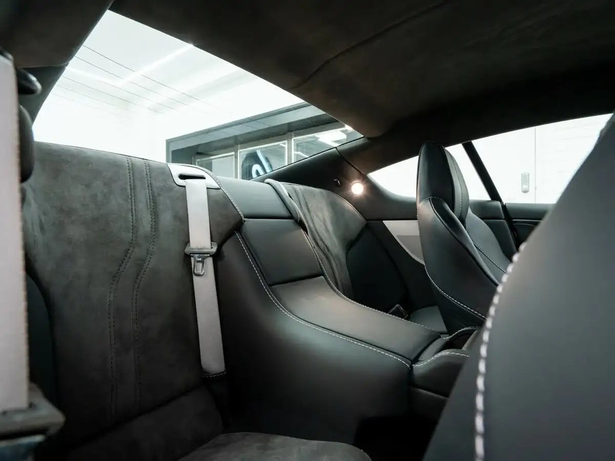 2009-aston-martin-dbs-60-touchtronic-big-45