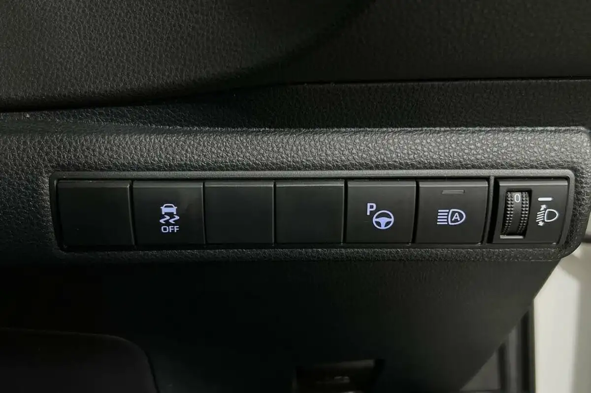 2021-toyota-corolla-20-vvt-i-design-spare-wheel-touring-sports-big-37