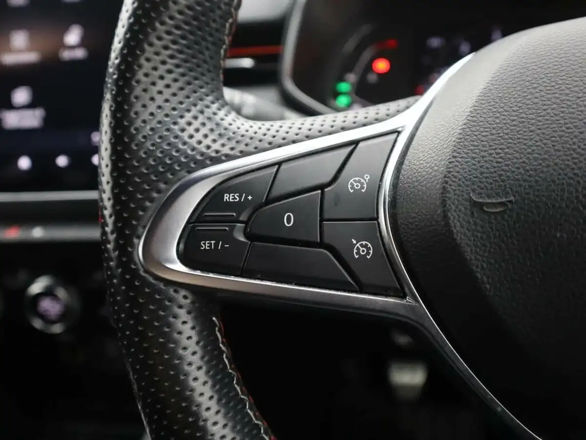 2020-renault-clio-15dci-rs-line-big-30